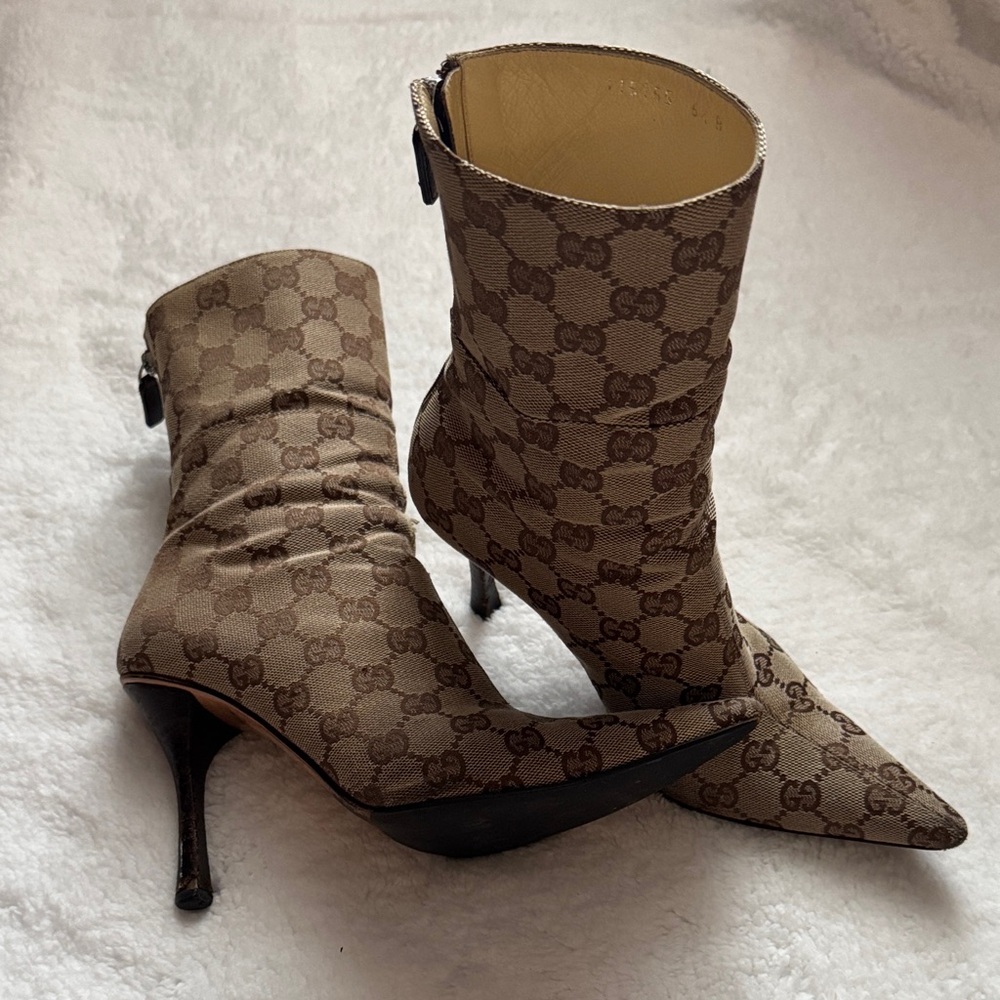 Vintage Gucci Monogram Tan Heeled Boots Size 6.5 - Picture 13 of 13